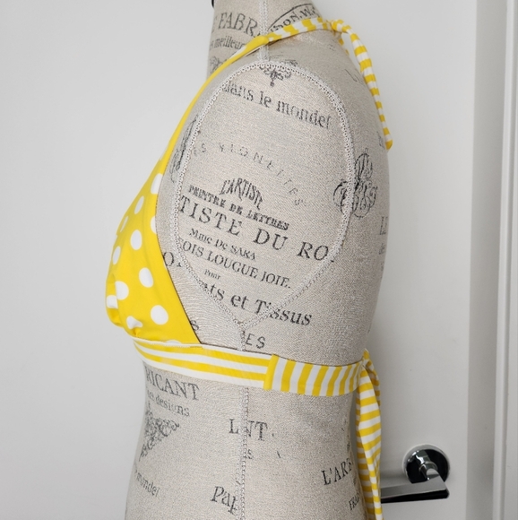 Victorias Secret Polkadot Bikini - Picture 3 of 7